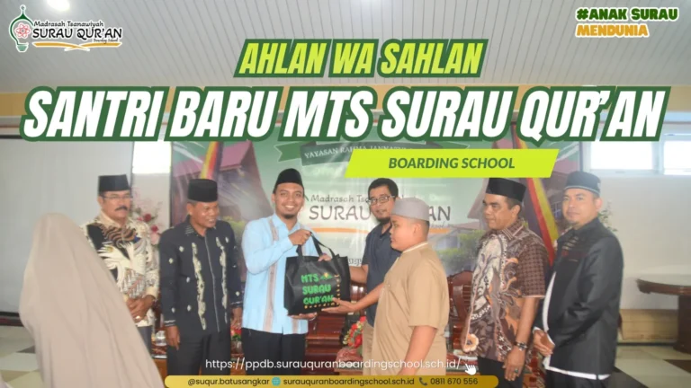 Suasana penyambutan kedatangan santri baru di MTs Surau Qur'an Boarding School