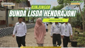 Anggota DPR RI Lisda Hendrajoni didampingi Kepala MTs Surau Qur'an dan Kasi Penmad Kemenag Tanah Datar saat berkunjung ke sekolah